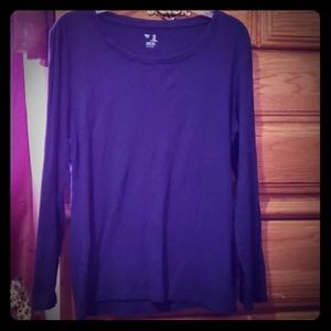 Navy long sleeve t-shirt